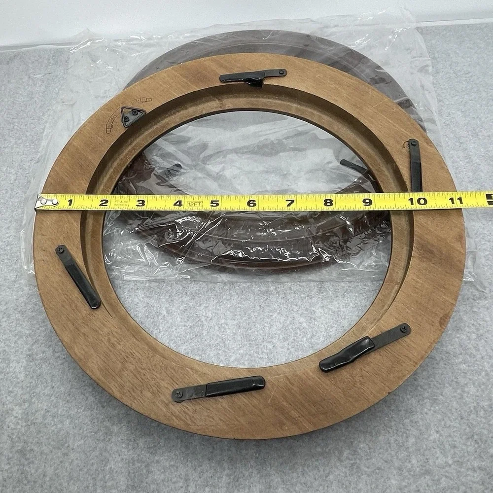 Van Hygan & Smythe Round Wood 8.5